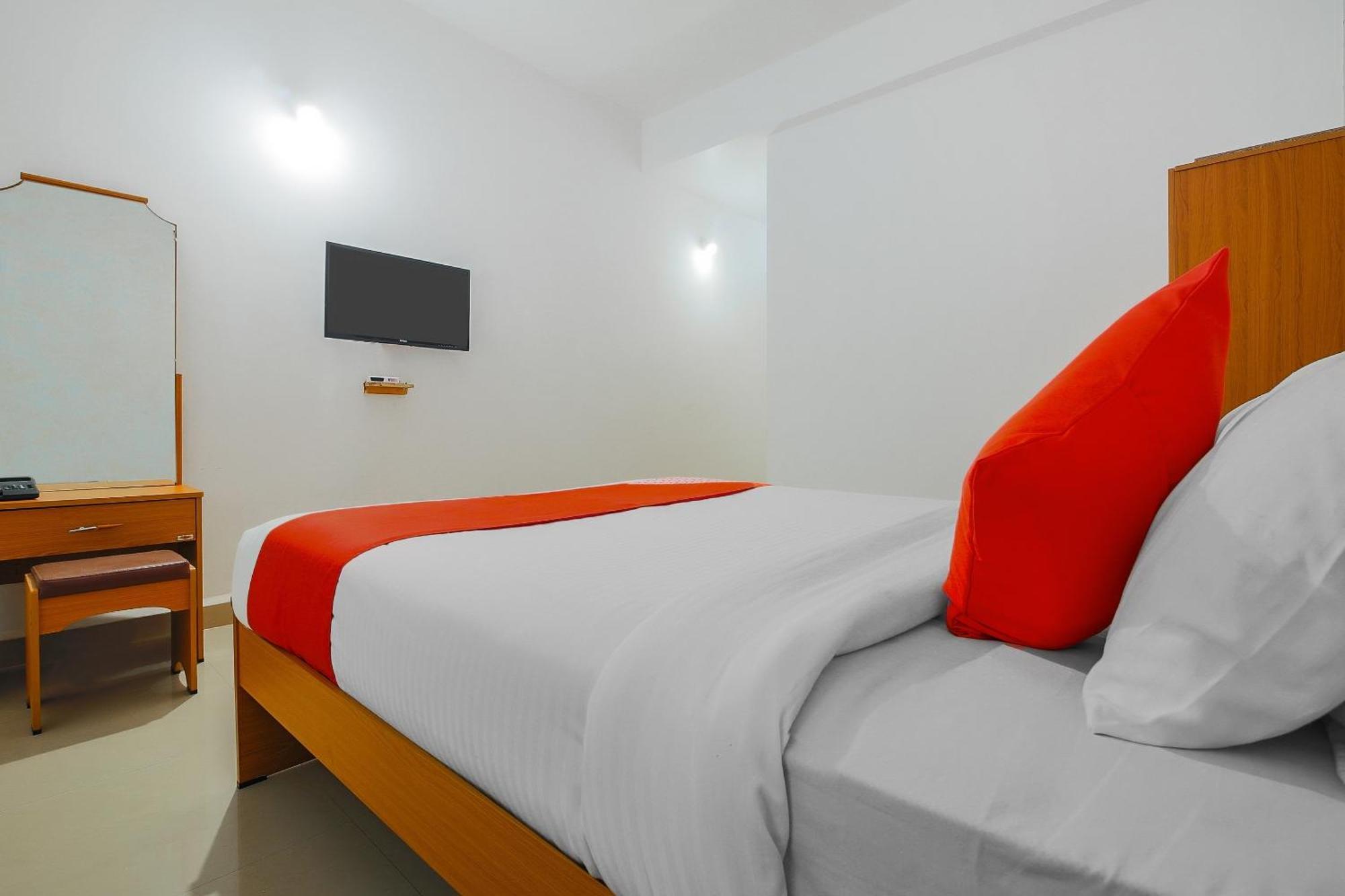 Super Hotel O The Goan Courtyard Колва Екстер'єр фото