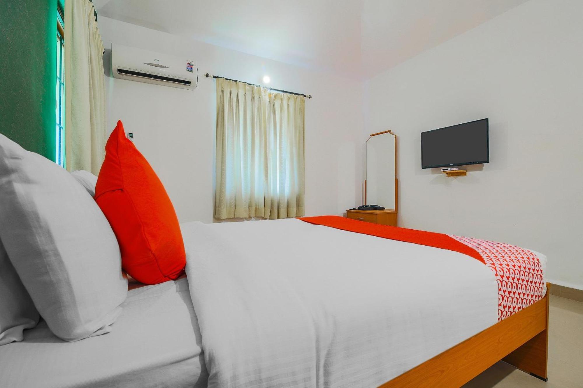 Super Hotel O The Goan Courtyard Колва Екстер'єр фото