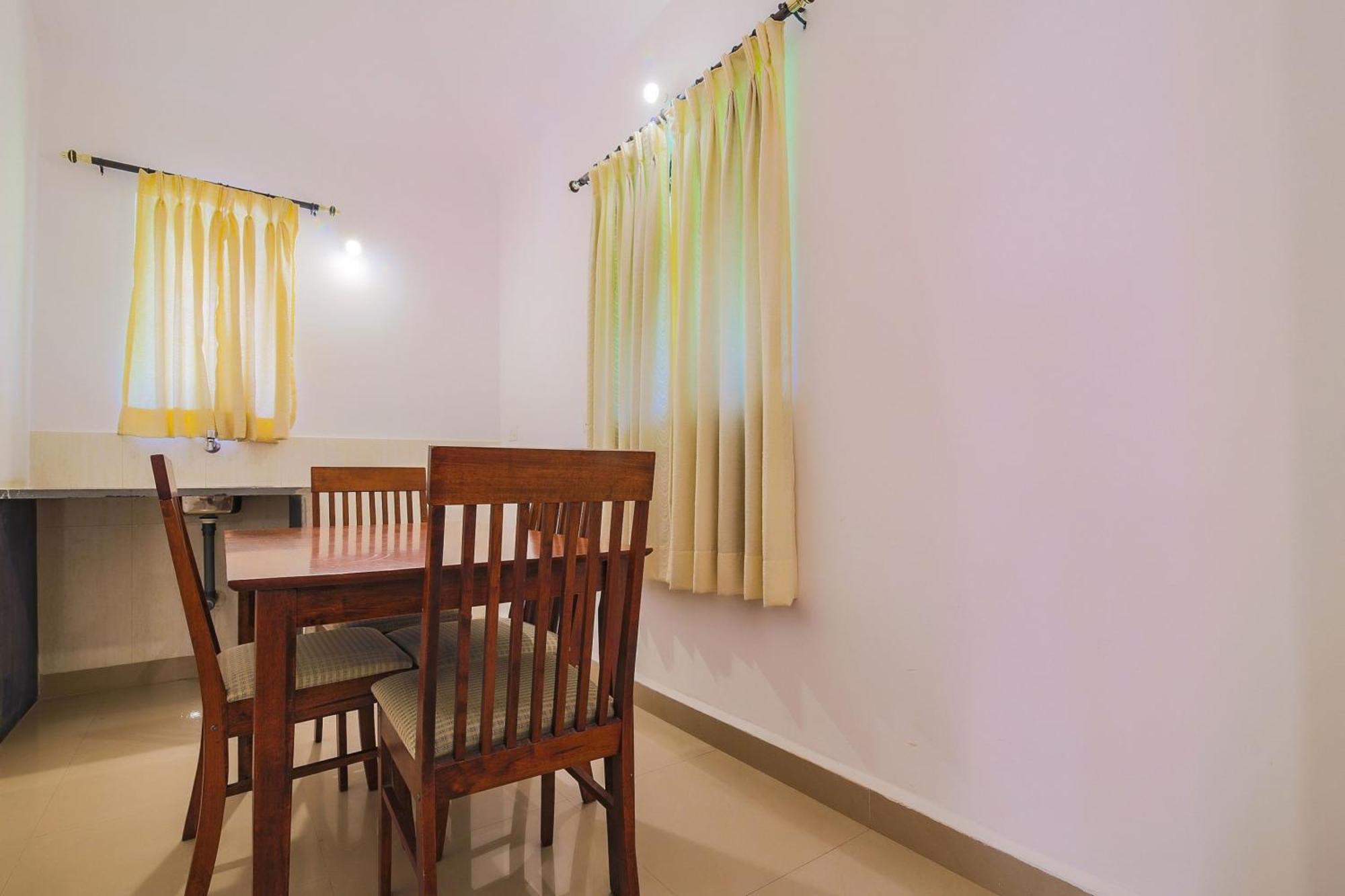 Super Hotel O The Goan Courtyard Колва Екстер'єр фото